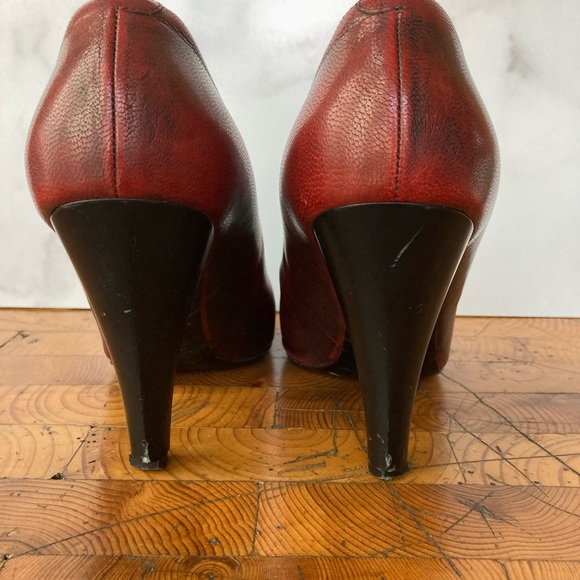 Marc Jacobs Red Leather Open Toe Pumps 38/8 - Picture 5 of 11